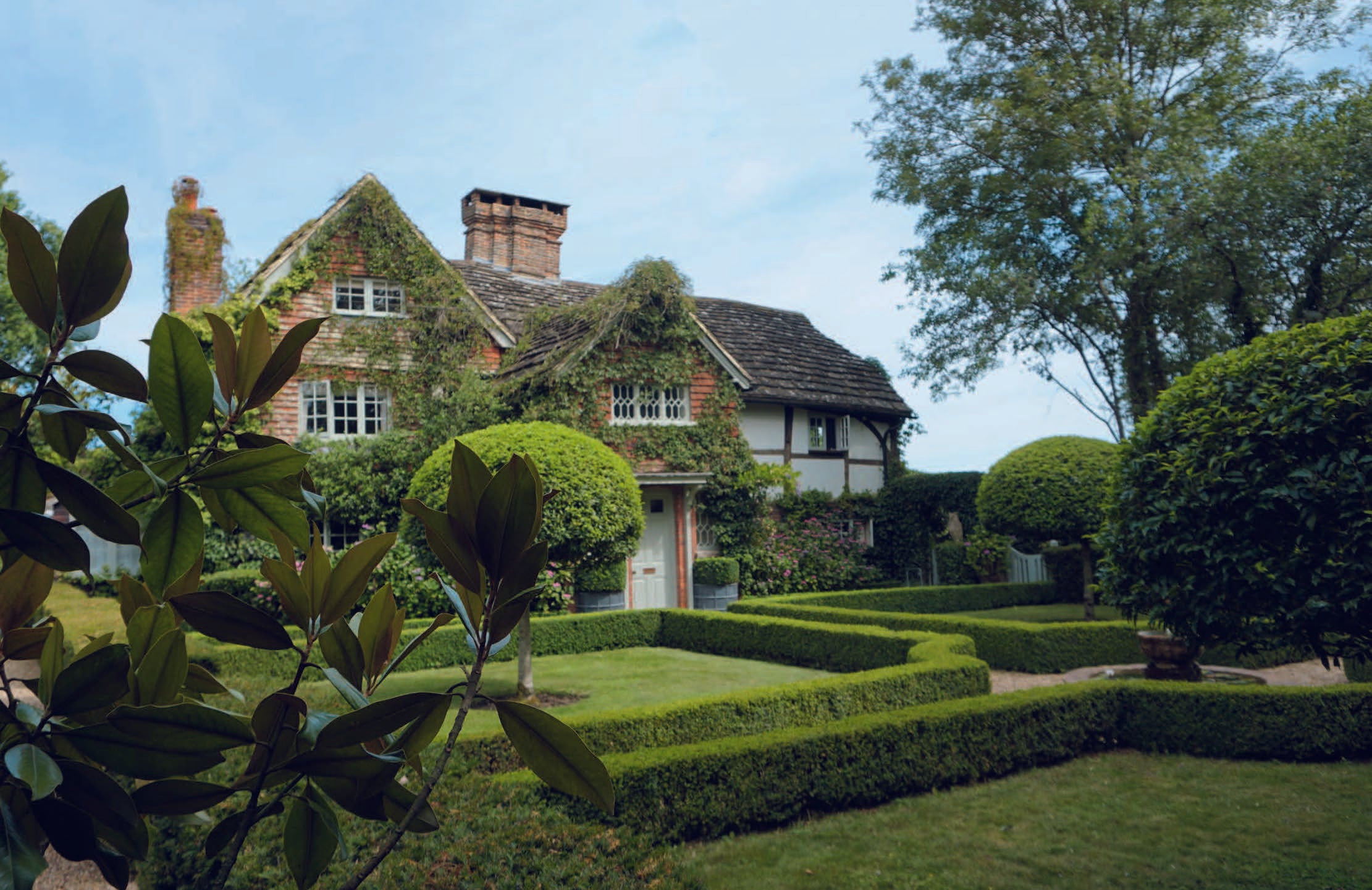 An Entertaining Life: Designing Town and Country